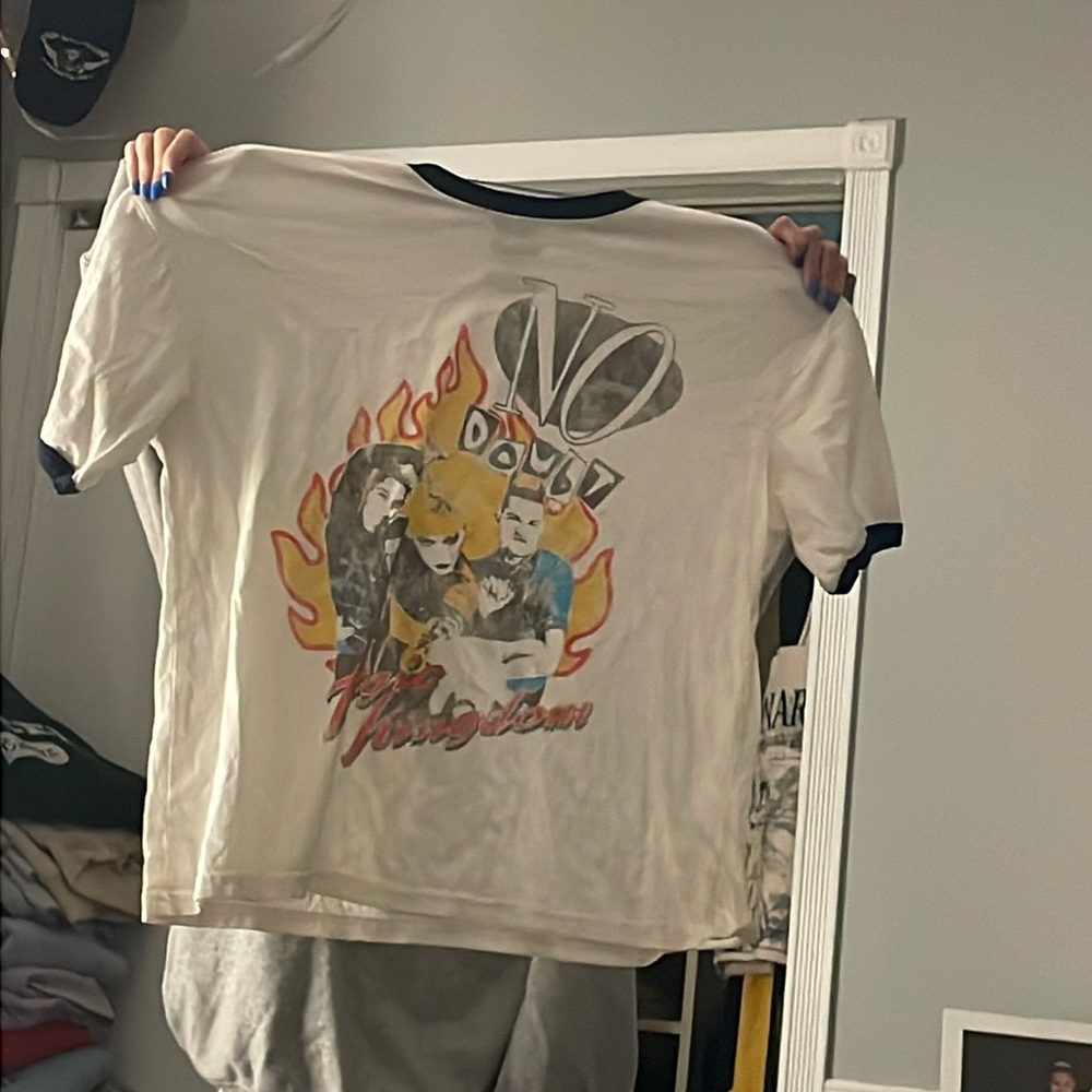 Forever 21 vintage distressed No Doubt tragic kingdom band tee shirt size XL